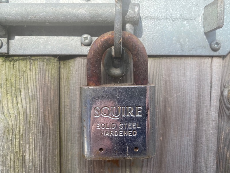 1.5 mtr Heavy Duty Shed Door Locking Bar security lock 