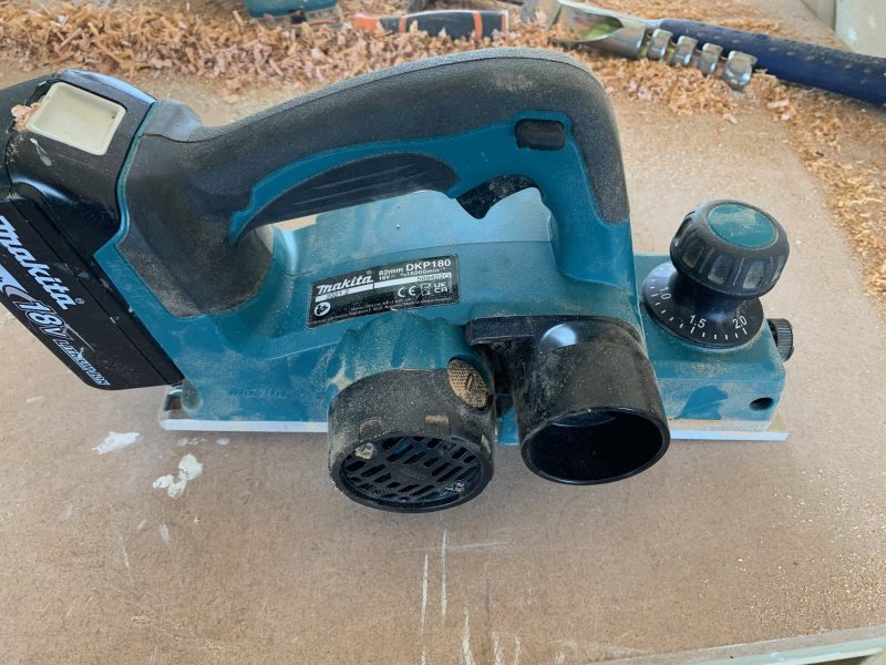 Best cordless planer [UK]:Top Ryobi, Makita, Dewalt cordless planers reviewed