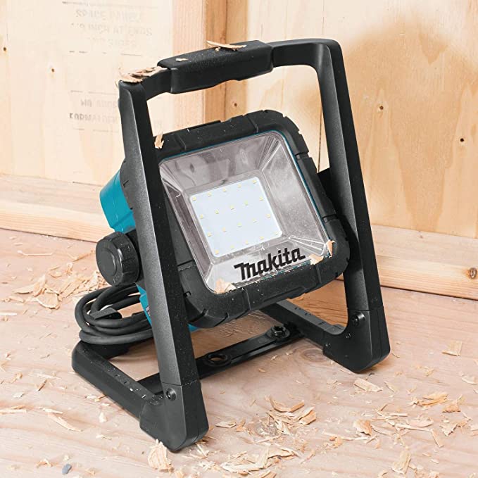 Makita DML805 14.4/18 V Corded and Cordless LED Work Light