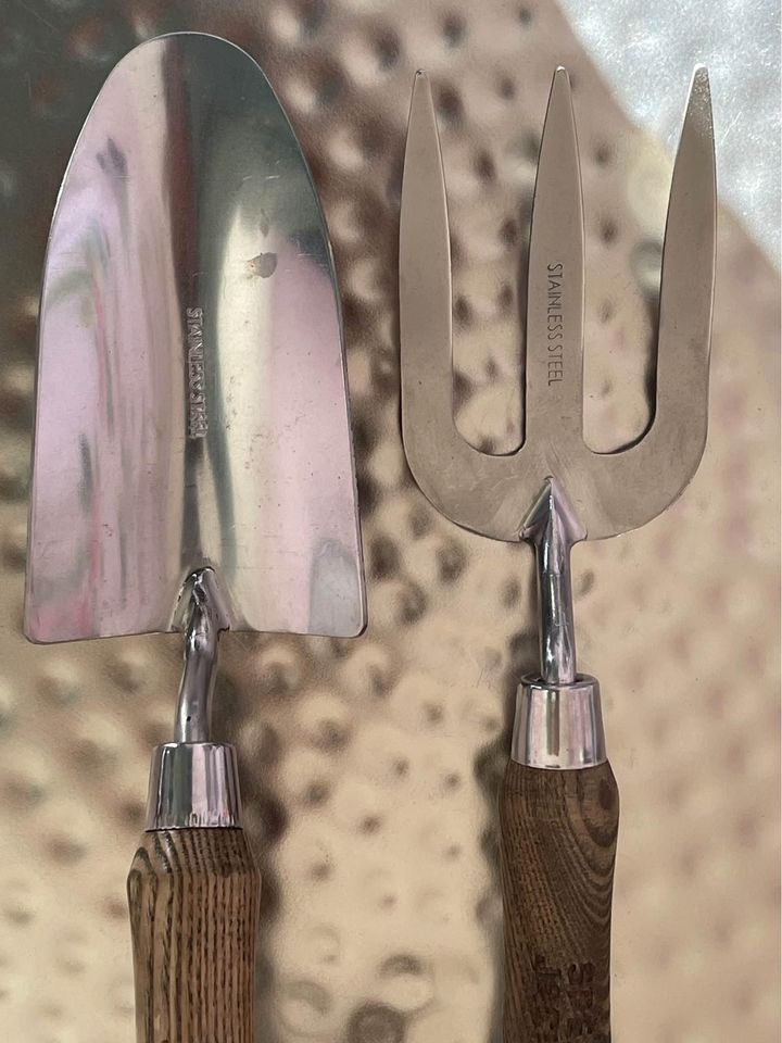 Neverbend Gardeners Stainless Steel Hand Tool Trowel & Fork Gift Set Weed Fork 