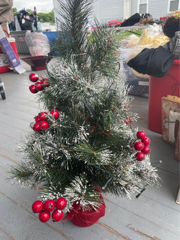 Christmas tree 120 cm snow box bushy pine artificial tree traditional 