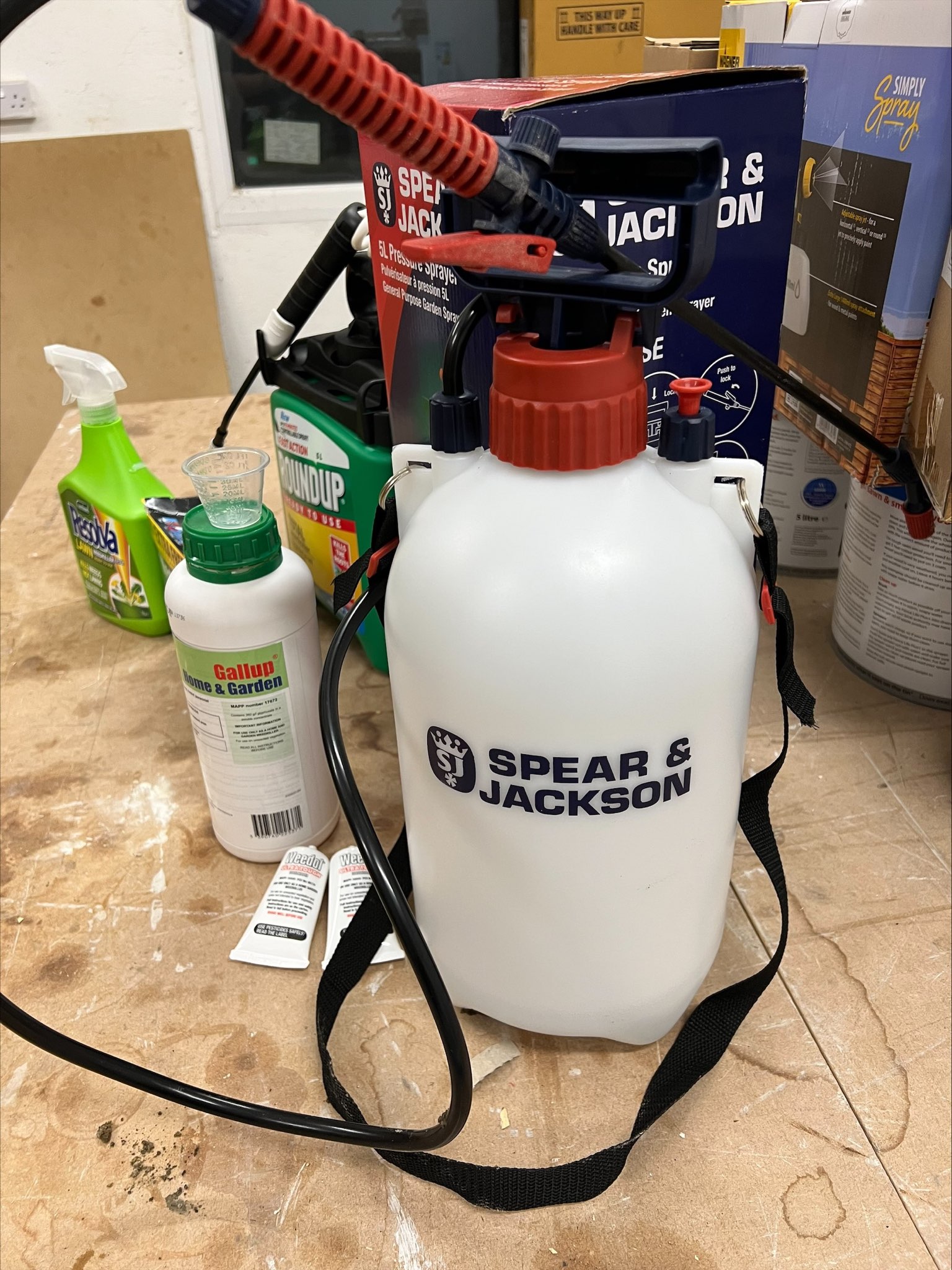 Pressure sprayers