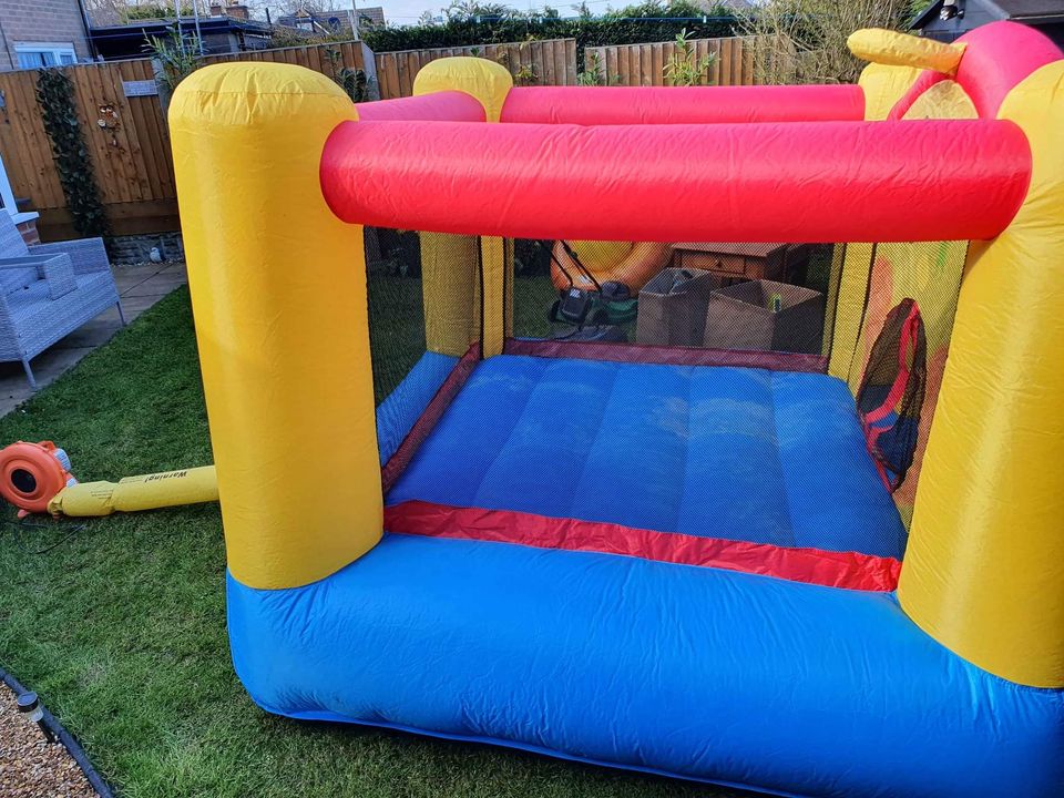Happy Hop 9003 Bouncy Castle with Safety Enclosure 