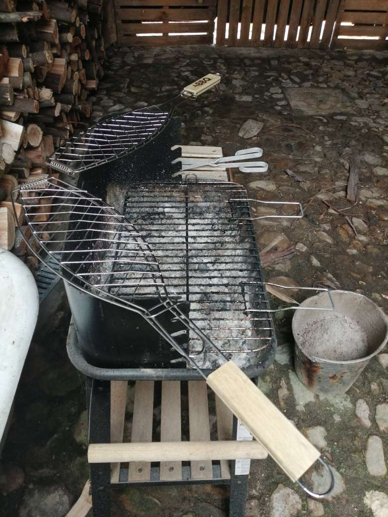 LEAQU Barbecue Grilling Basket Grill BBQ Net Steak Meat Fish